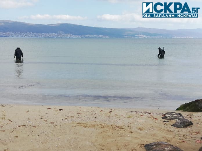 Хора с металдетектори