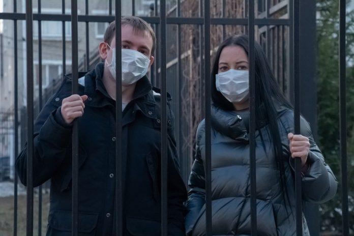 Млади, коронавирус