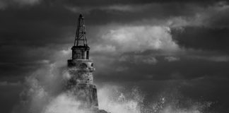 Фарът в Ахтопол