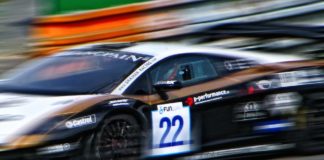 Състезателна кола