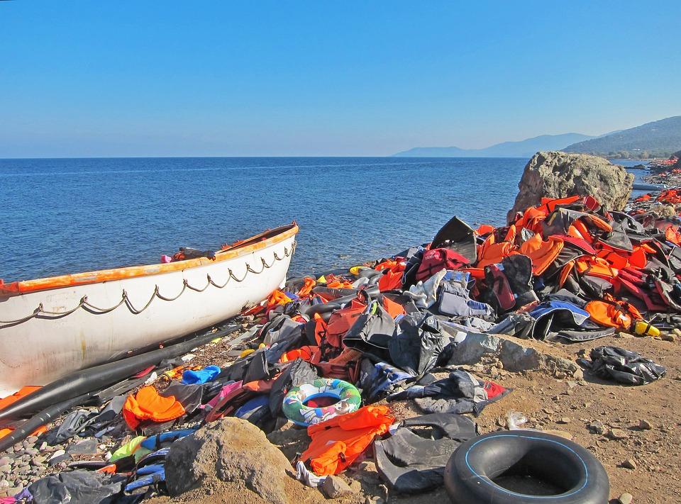 Нова трагедия с мигранти в Италия При корабокрушение в южната