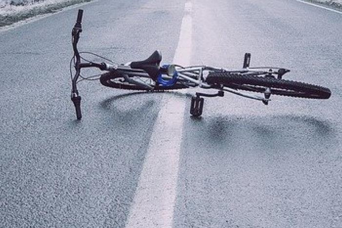Велосипедист е пострадал след като е бил блъснат от лек