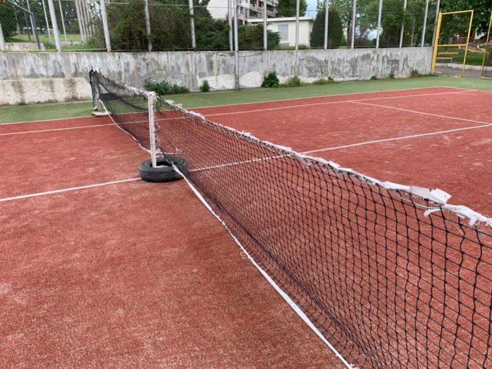 Тенис корт