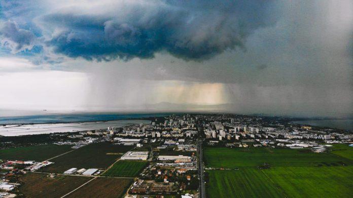 Бургас под бурята