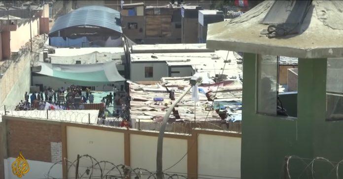 Кадри от затвора Лос Лианос