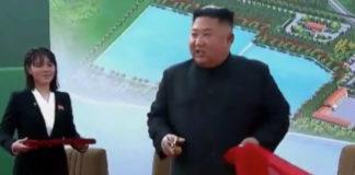 Ким Чен Ун прерязва лентата на фабрика за Тор.