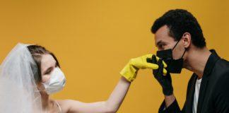 Сватба с маски