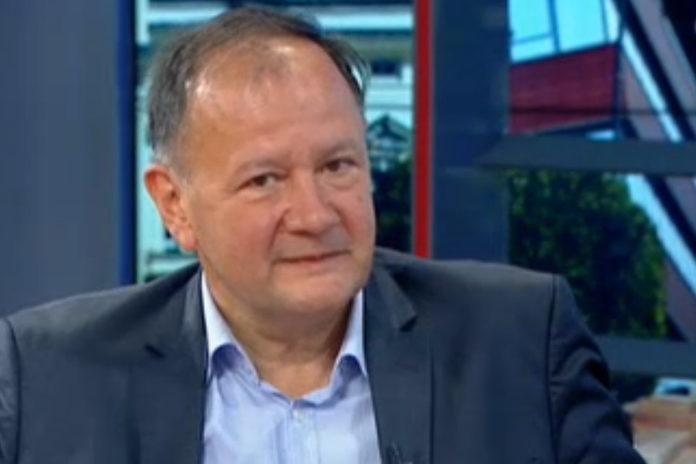 Михаил Миков