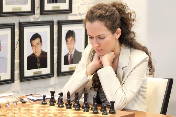 шахматистката Ирина Круш