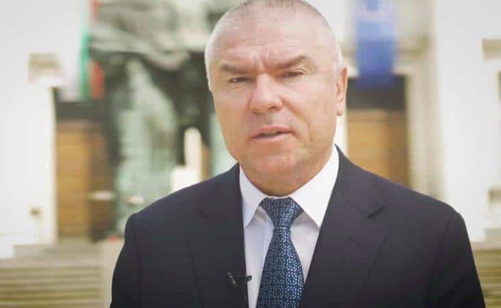 Удар по пушачите Цената на цигарите скача