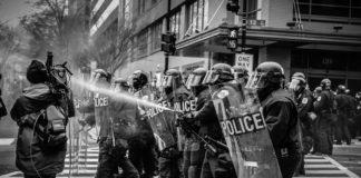 Протест, полиция