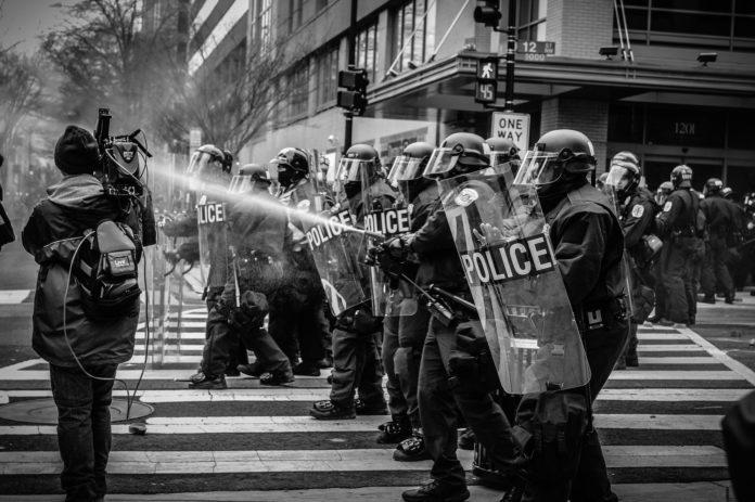 Протест, полиция