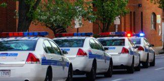 Полицейски коли.