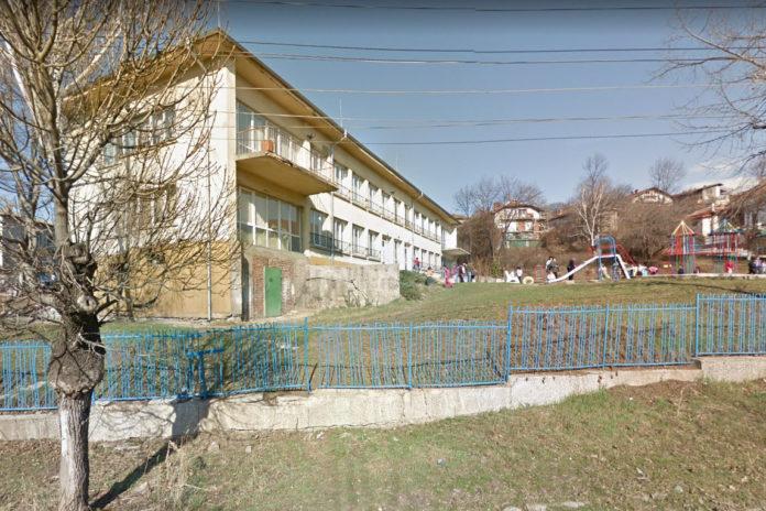 Детска градина Пролет