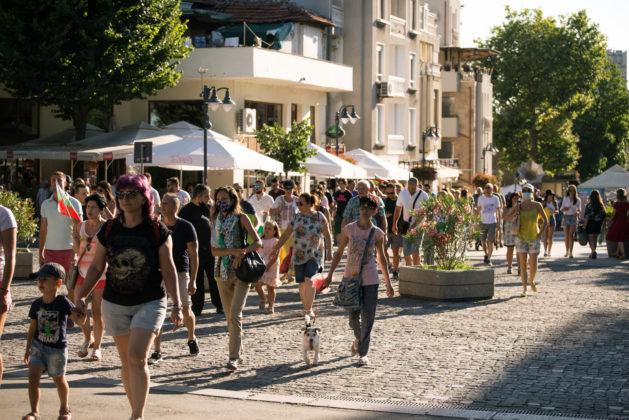 Хората от протестите в Бургас