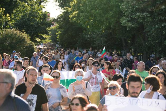 Хората от протестите в Бургас