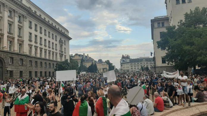 Девети ден протести в София