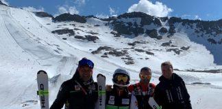 Алберт Попов и екипът му