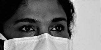 Африканка с маска.