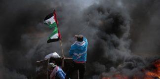 Демонстранти на ивицата Газа, Палестина. Израел