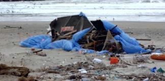 "Призрачни" севернокорейски рибарски лодки