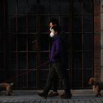 Китайци с маски.