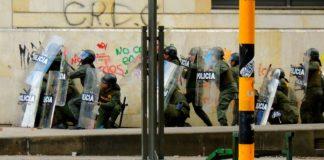 Полиция, протест.