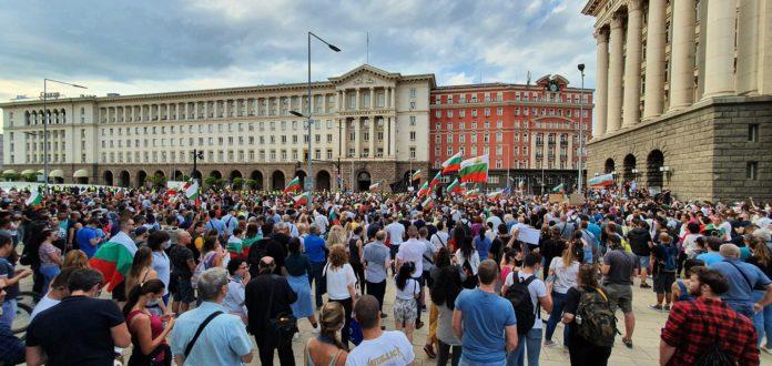 Шести ден протести