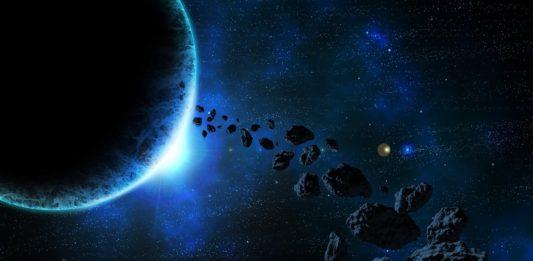 Астероиди в Космоса.