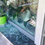 Счупен прозорец