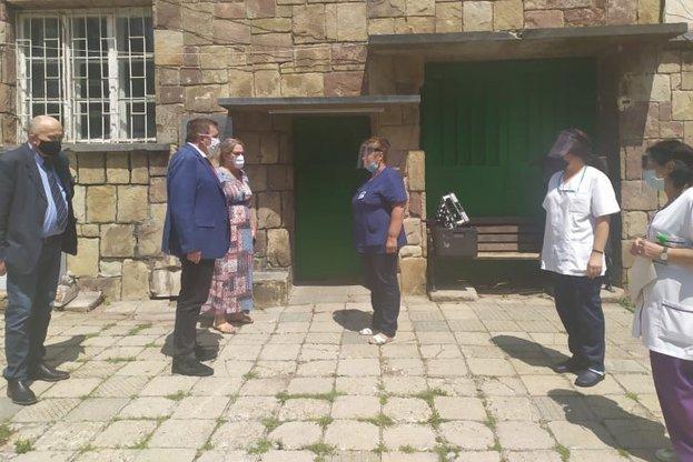 Ангелов в психиатричната клиника