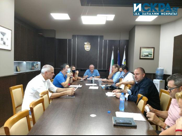 Заседание на Комисията по спорт, деца и младежки дейности в Общински съвет Бургас