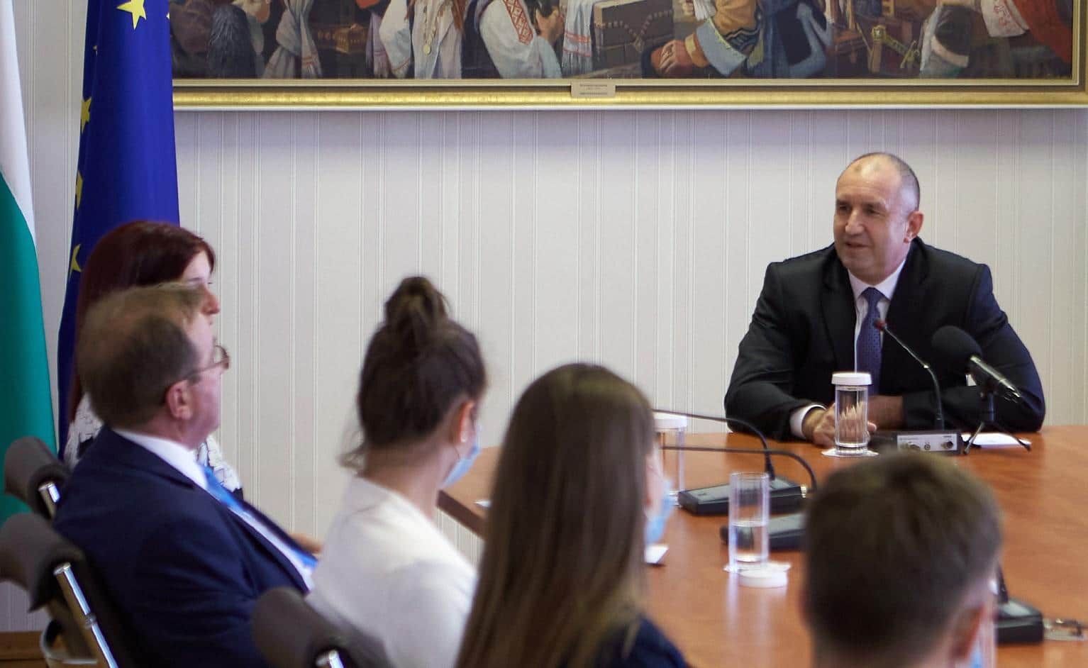 Румен Радев и фондация Млади медици за България