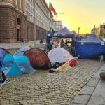 Палатки на площад Независимост в ден 51 на протестите