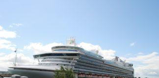 Круизен кораб