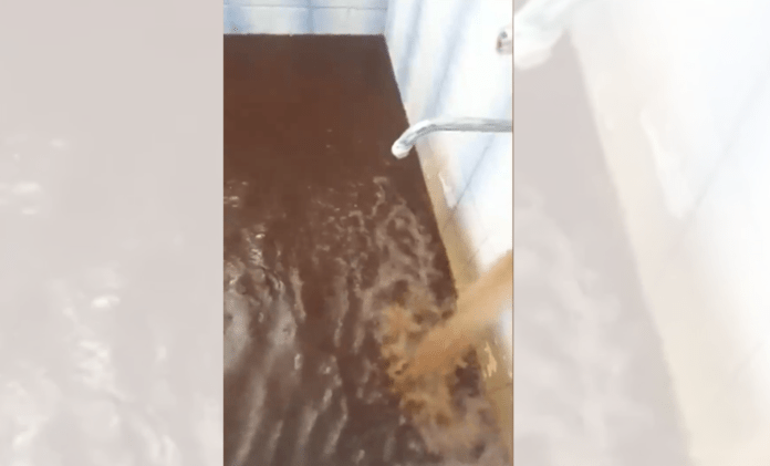 Кална вода Левски