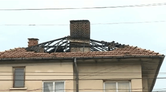 Покрив в Мездра