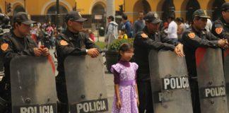 Дете и полицаи