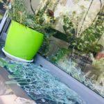 Счупен прозорец