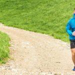 Мъж бяга с маска