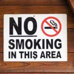 Табела "Пушенето забранено в този район".