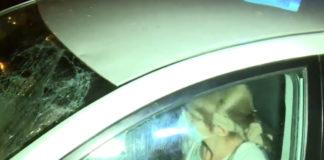 Автомобил се опита да премине през блокадата пред румънското посолство