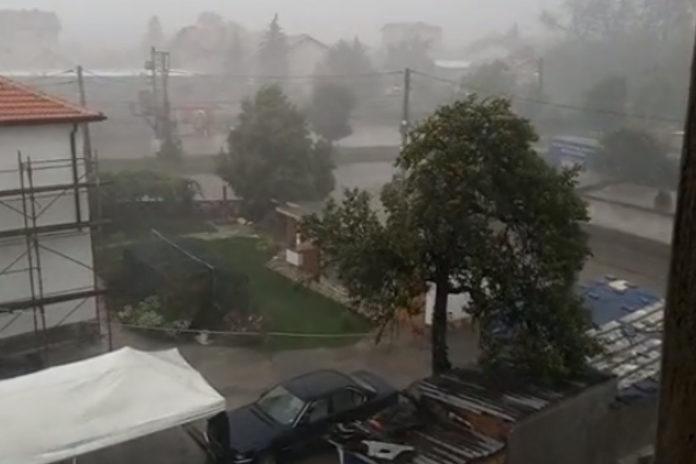 Буря в София