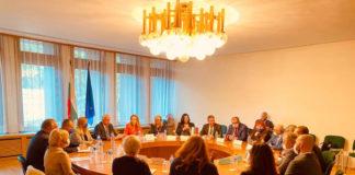 Николова в Русия