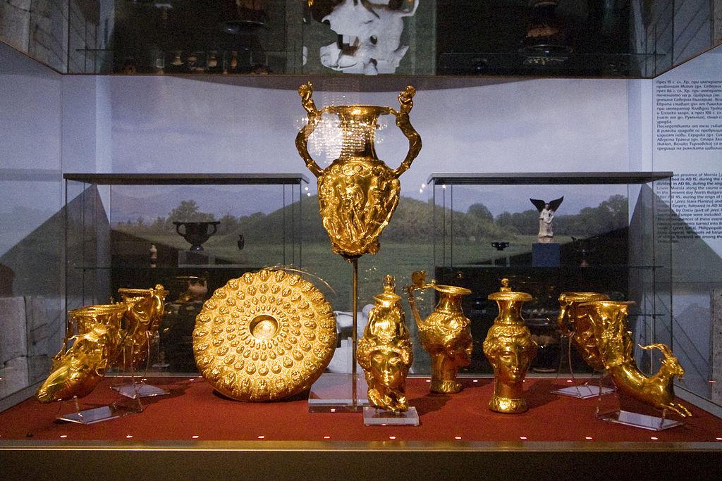 Единственото музейно копие на Панагюрското златно съкровище гостува на Археологически