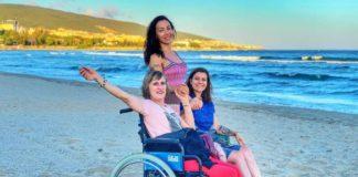 майка и дъщеря с множествена склероза