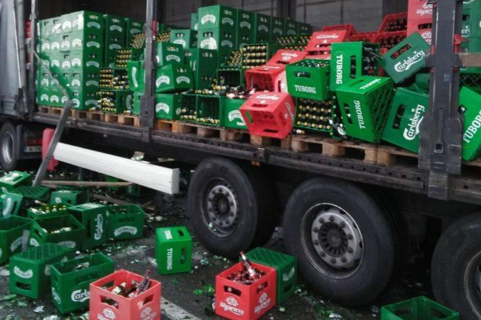 ТИР разписа каси с бира на АМ Тракия