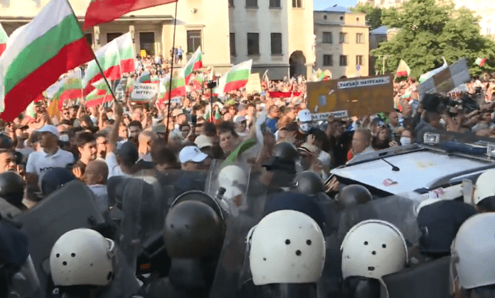 Ден 56 на протестите - Велико Народно Въстание