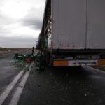 ТИР разписа каси с бира на АМ Тракия