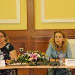 Министър Николова